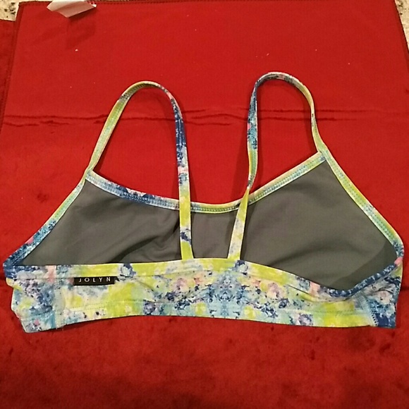 Jolyn fixed back top - Picture 2 of 3